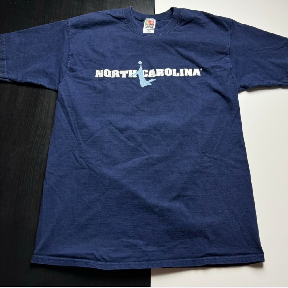 Vintage North Carolina Graphic T-Shirt Navy Blue Basketball Tee